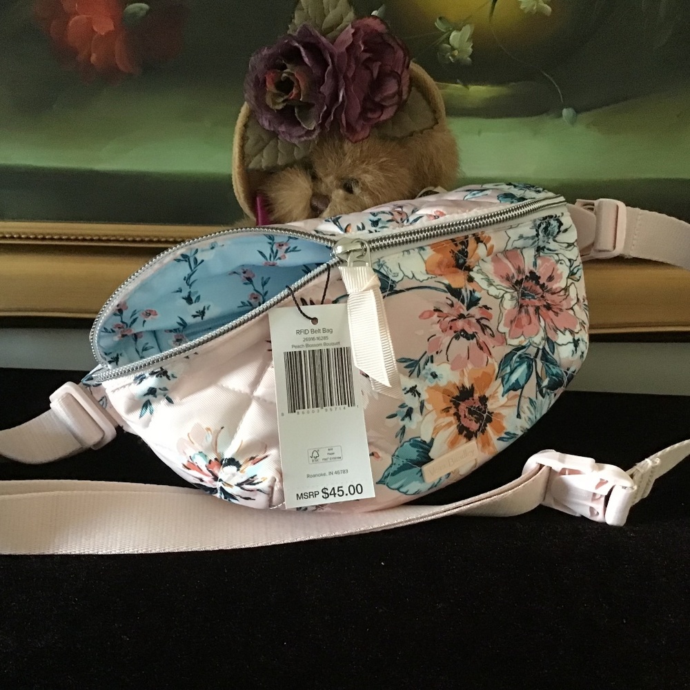 NWT Vera Bradley FRID quilted Belt Bag Crossbody bag Peach Blossom Bouquet A